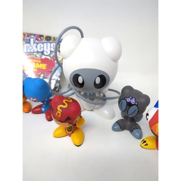 U.B. Funkeys V.2 Disc w/ 7 U.B. Funkeys figures + Stand fast shipping stand - Picture 5 of 5